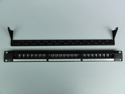 廠家直銷24口配線架空架 模塊化配線架帶理線環(huán)的優(yōu)選方案